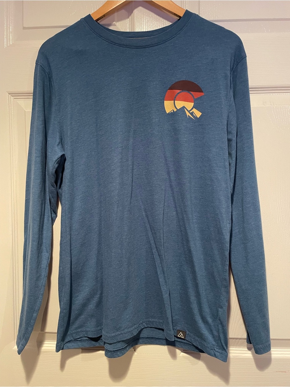 Alpine Design Teal Long-Sleeve Graphic Tee with Sunset Mountain Logo